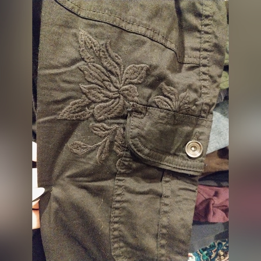 Black Women's Casual Capris,  Cargo Pants 4x ( 28w-30w) - Picture 14 of 16